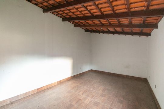 Casa à venda com 1 quarto, 374m² em Horto Florestal, Belo Horizonte