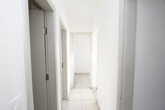 Corredor de apartamento para alugar com 3 quartos, 88m² em Barroca, Belo Horizonte