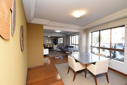 Sala de apartamento à venda com 3 quartos, 271m² em Batel, Curitiba