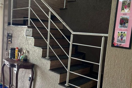 Escada de casa de condomínio à venda com 4 quartos, 300m² em Setor Habitacional Arniqueira, Brasília