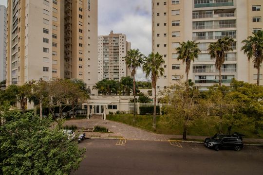 Vista de apartamento para alugar com 1 quarto, 40m² em Vila Ipiranga, Porto Alegre