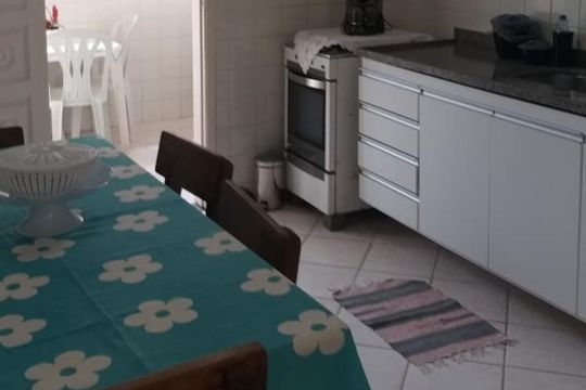 Cozinha de casa de condomínio para alugar com 2 quartos, 60m² em Peró, Cabo Frio