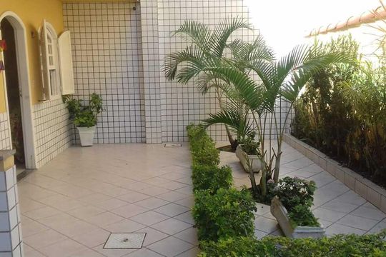 Área externa de casa de condomínio para alugar com 2 quartos, 60m² em Peró, Cabo Frio