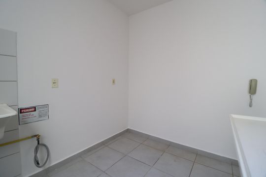 Cozinha de apartamento para alugar com 2 quartos, 41m² em Shopping Park, Uberlândia