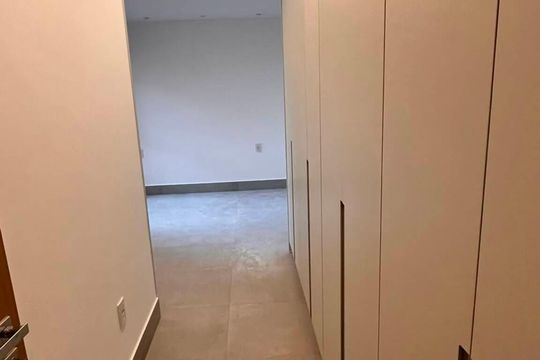 Quarto 2 de apartamento para alugar com 2 quartos, 75m² em Setor Bueno, Goiânia