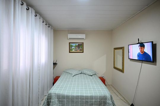 Quarto de casa para alugar com 1 quarto, 30m² em Jardim Maria Rosa, Taboão da Serra