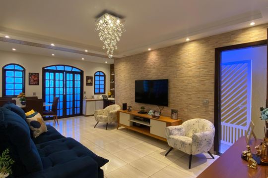 Sala de casa à venda com 2 quartos, 125m² em Veloso, Osasco