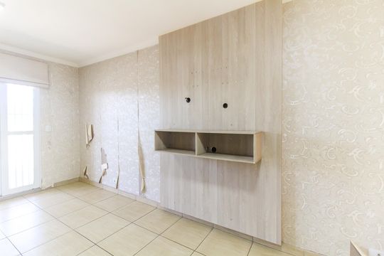 Suíte 2 de casa para alugar com 2 quartos, 250m² em Parque Cruzeiro do Sul, São Paulo