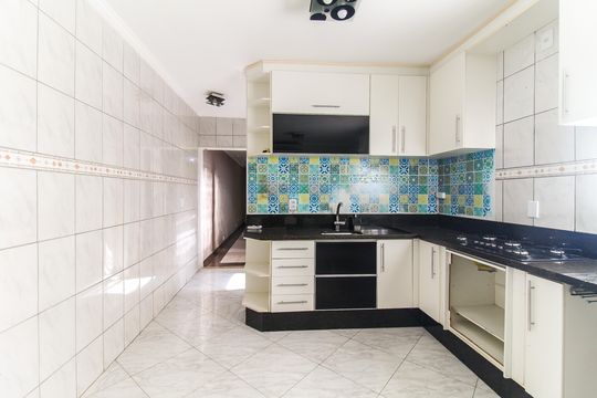 Cozinha de casa para alugar com 2 quartos, 250m² em Parque Cruzeiro do Sul, São Paulo