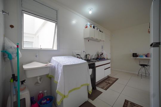 Cozinha de apartamento para alugar com 2 quartos, 57m² em Sertão do Maruim, São José
