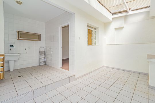 Área de Serviço de casa à venda com 5 quartos, 140m² em Jardim Caravelas, São Paulo