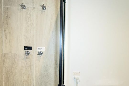 Banheiro de kitnet/studio à venda com 1 quarto, 25m² em Jardim das Acacias, São Paulo