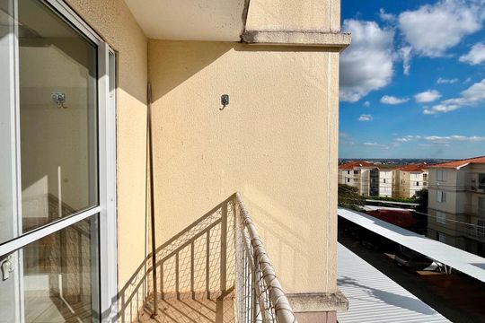 Sacada de apartamento à venda com 2 quartos, 45m² em Vila Marieta, Campinas