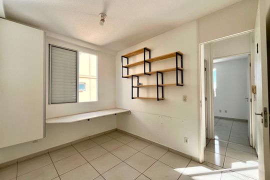 Quarto 1 de apartamento à venda com 2 quartos, 45m² em Vila Marieta, Campinas