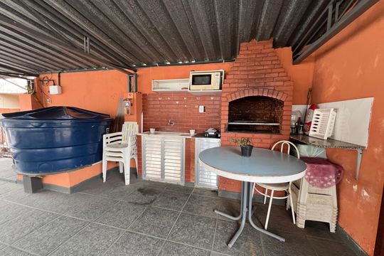 Churrasqueira - Terraço  de casa para alugar com 2 quartos, 70m² em Jardim de Ala, Juiz de Fora