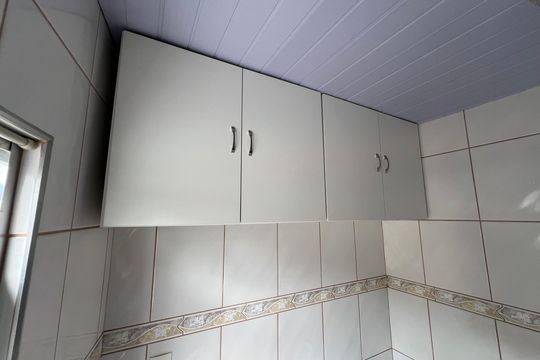 Cozinha - Armários de casa para alugar com 2 quartos, 70m² em Jardim de Ala, Juiz de Fora