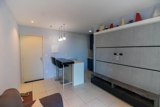 Sala de apartamento para alugar com 1 quarto, 45m² em Camboinhas, Niterói