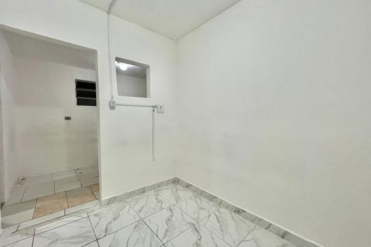 Quarto de casa para alugar com 1 quarto, 40m² em Vila Santa Catarina, São Paulo