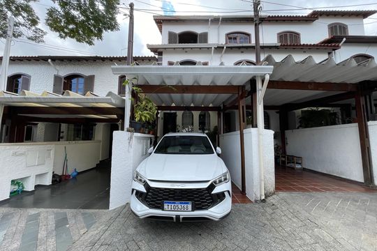 Fachada da casa de casa à venda com 4 quartos, 124m² em Jardim Alvorada (zona Oeste), São Paulo