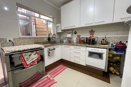 Cozinha de casa à venda com 4 quartos, 124m² em Jardim Alvorada (zona Oeste), São Paulo