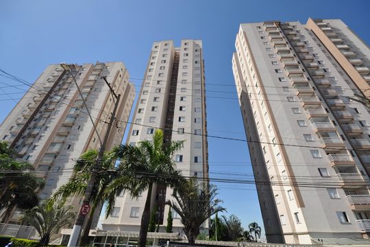 Fachada de apartamento à venda com 2 quartos, 63m² em Vila Leonor, São Paulo