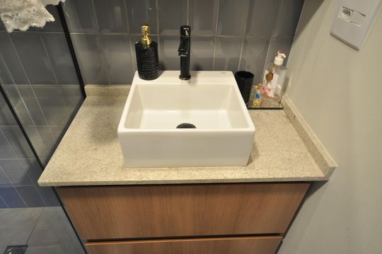 Banheiro Social de apartamento à venda com 2 quartos, 63m² em Vila Leonor, São Paulo