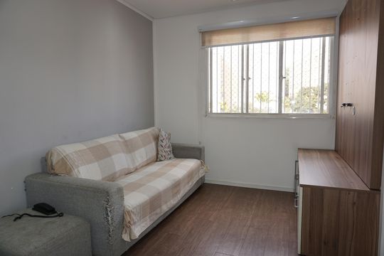 Sala de apartamento para alugar com 2 quartos, 50m² em Parque Pirajussara, Embu das Artes