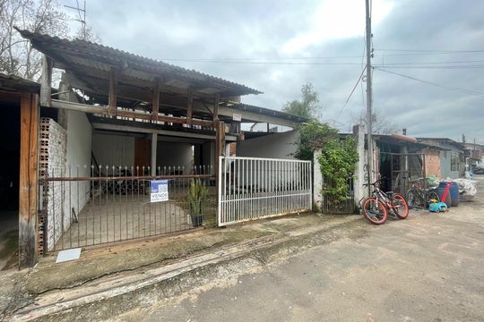 Fachada de casa à venda com 3 quartos, 185m² em Canudos, Novo Hamburgo