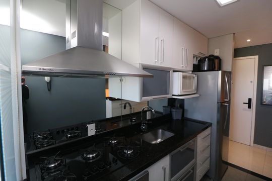 Cozinha de apartamento à venda com 2 quartos, 49m² em Vila Bela, São Paulo
