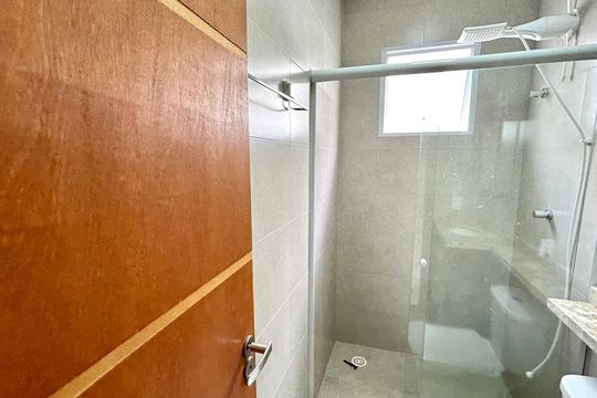 Banheiro 1 de casa à venda com 3 quartos, 140m² em Vila Barros, Guarulhos