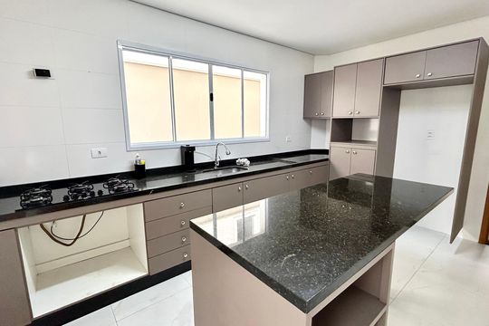 Cozinha de casa à venda com 3 quartos, 140m² em Vila Barros, Guarulhos