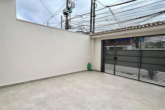 Garagem de casa à venda com 3 quartos, 140m² em Vila Barros, Guarulhos