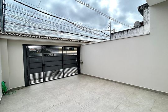 Garagem de casa à venda com 3 quartos, 140m² em Vila Barros, Guarulhos