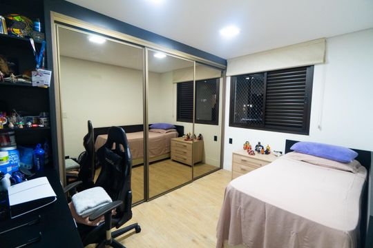 Quarto de apartamento à venda com 3 quartos, 133m² em Vila Guarani (zona Sul), São Paulo
