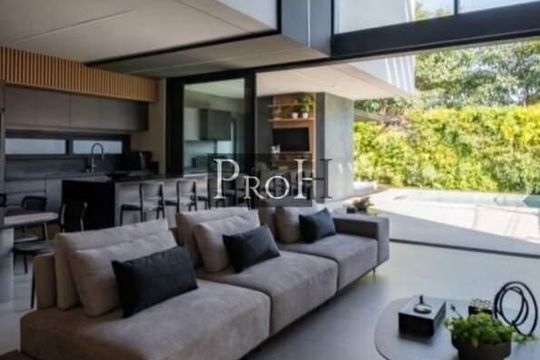 Casa à venda com 5 quartos, 570m² em Cerâmica, São Caetano do Sul