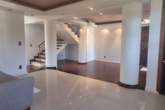Casa de Condomínio para alugar com 5 quartos, 224m² em Córrego Grande, Florianópolis