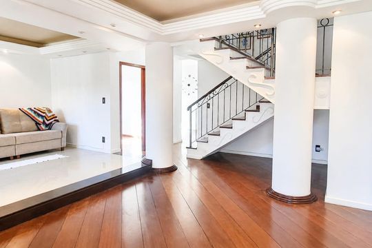 Sala de casa de condomínio para alugar com 5 quartos, 224m² em Córrego Grande, Florianópolis