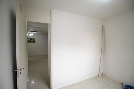 Quarto 1 de apartamento para alugar com 2 quartos, 60m² em Humaitá, Porto Alegre