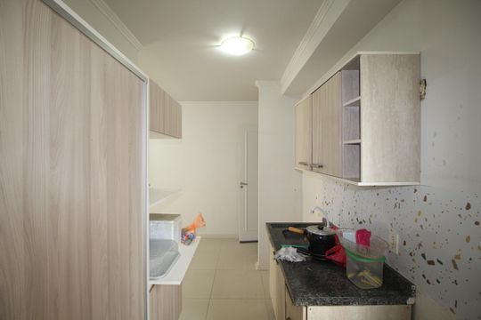 Cozinha de apartamento para alugar com 2 quartos, 60m² em Humaitá, Porto Alegre