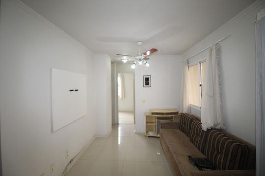 Sala de apartamento para alugar com 2 quartos, 60m² em Humaitá, Porto Alegre