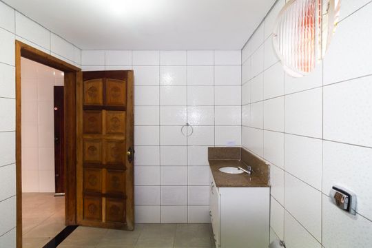 Banheiro 2 de casa para alugar com 2 quartos, 117m² em Vila Ema, São Paulo