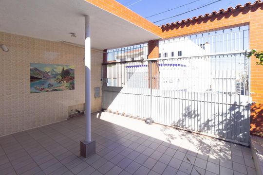 Garagem de casa para alugar com 2 quartos, 117m² em Vila Ema, São Paulo