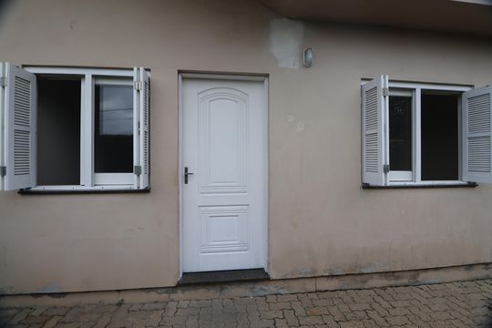 Frente de casa de condomínio para alugar com 2 quartos, 50m² em Niterói, Canoas