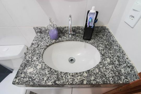 Banheiro Social de apartamento para alugar com 2 quartos, 55m² em Manacás, Belo Horizonte