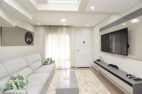 Sala de casa de condomínio à venda com 2 quartos, 99m² em Atuba, Curitiba