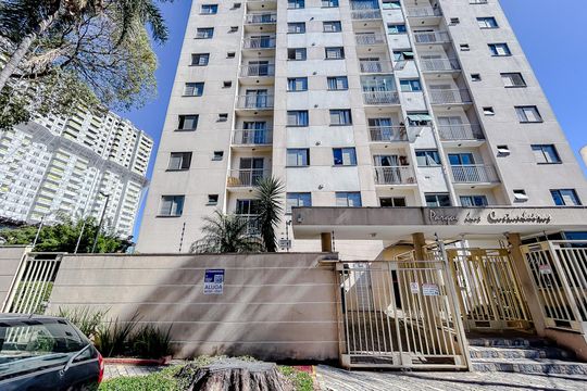 Fachada com Plaquinha de apartamento à venda com 2 quartos, 50m² em Vila Guilhermina, São Paulo