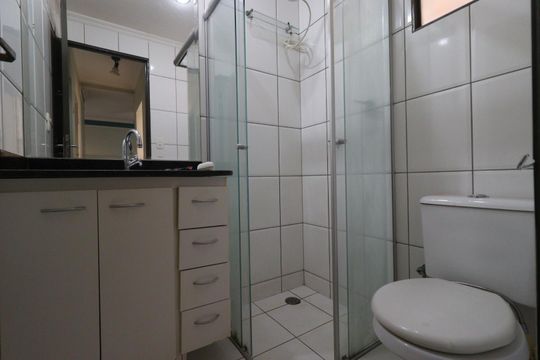 Banheiro de apartamento para alugar com 2 quartos, 45m² em Ipiranga, Ribeirão Preto
