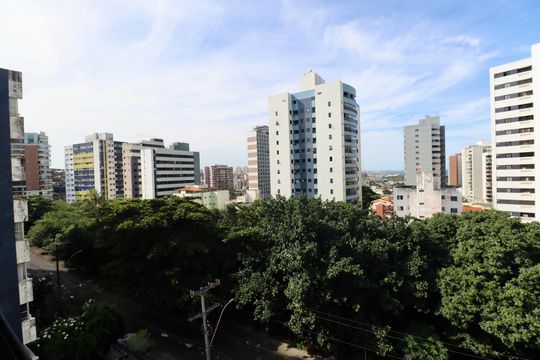 Vista  de apartamento para alugar com 1 quarto, 50m² em Jardim Armação, Salvador