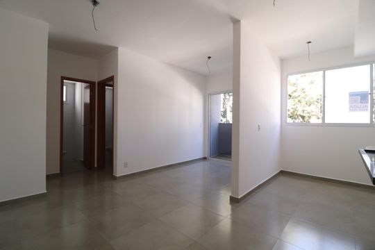 Cozinha de apartamento para alugar com 2 quartos, 46m² em Jardim Holanda, Uberlândia