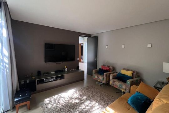 Casa de Condomínio para alugar com 4 quartos, 435m² em Morada da Colina, Uberlândia